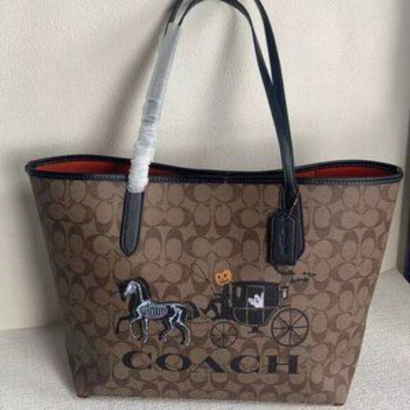 NWT! Coach City Tote Halloween Horse And Carriage Bag Purse - Picture 2 of 10